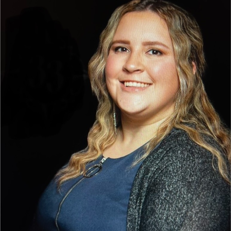 Jessica Hatfield Headshot.