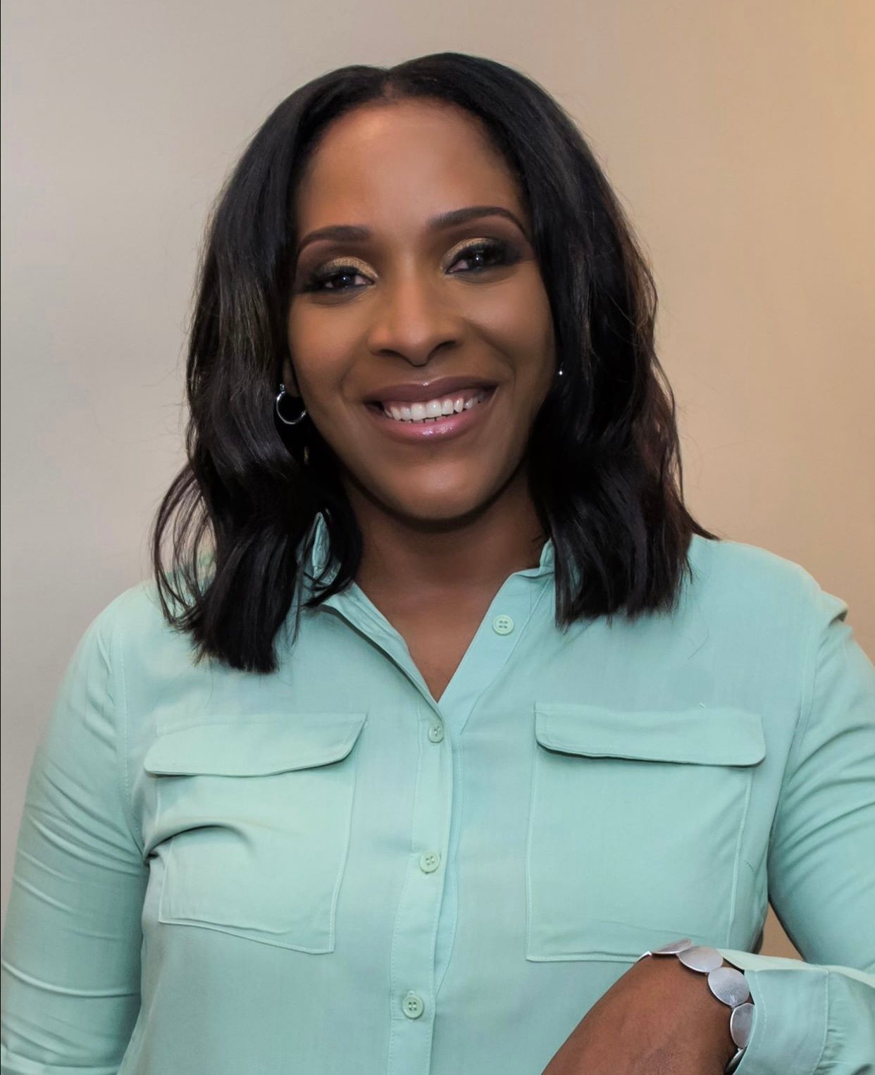 Kimglmina Gordon Headshot.