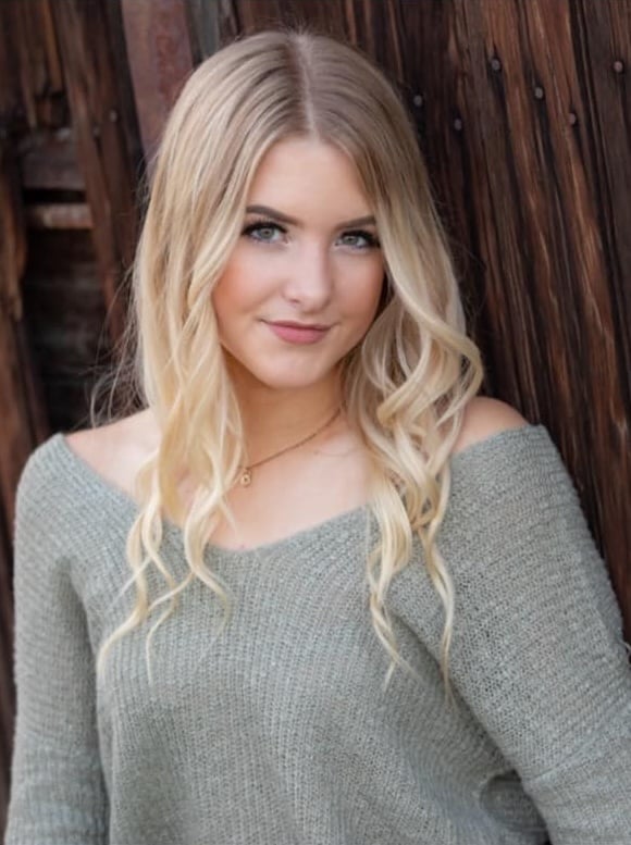 Rylynn Baker Headshot.